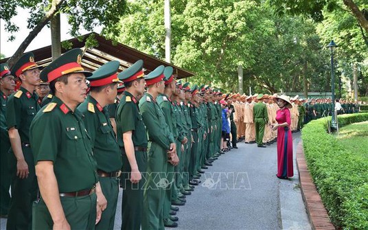 1.000 cán bộ, chiến sĩ làm nhiệm vụ diễu binh, diễu hành tham quan Khu Di tích Chủ tịch Hồ Chí Minh