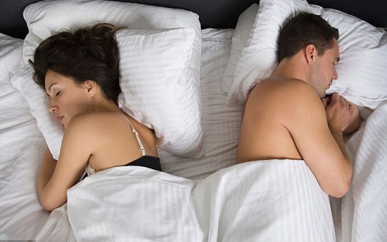 Đo độ tỷ lệ kèo nhà cái của cặp đôi qua tư thế ngủ