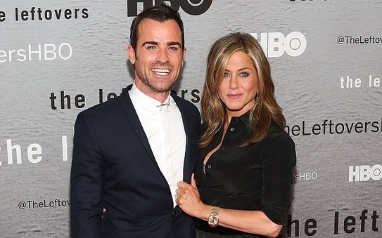 Jennifer Aniston vẫn 'sexy' ở tuổi 45