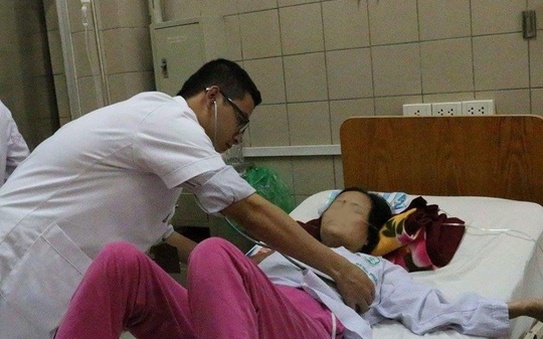 Ăn trái nhà trồng, cô gái bị ngộ độc tỷ lệ kèo nhà cái malaysia tăng trưởng