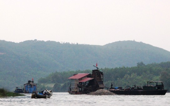 “tỷ lệ kèo nhà cái” phá nát sông
