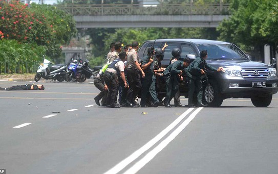 Ai đứng sau vụ khủng bố Jakarta?