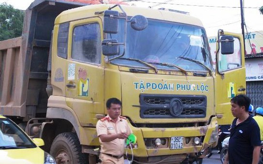 Chạy giờ cấm, “tỷ lệ kèo nhà cái hôm nay vua” tông chết 2 ông cháu