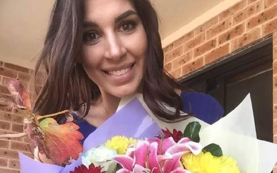 Qua đời khi đang hưởng tuần trăng tỷ lệ kèo góc nhà cái vì "căn bệnh bí ẩn"