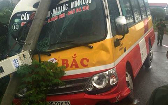 tỷ lệ kèo nhà cái 88 va quệt xe máy, “hạ đo ván” cột điện