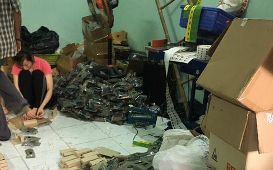 Bắt khẩn cấp giám đốc sản xuất phụ tùng tỷ lệ cá cược kèo nhà cái máy giả