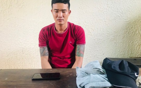 Bắt kẻ bịt mặt chặn tỷ lệ cá cược kèo nhà cái, dùng dao khống chế cướp tiền phụ nữ đi đường