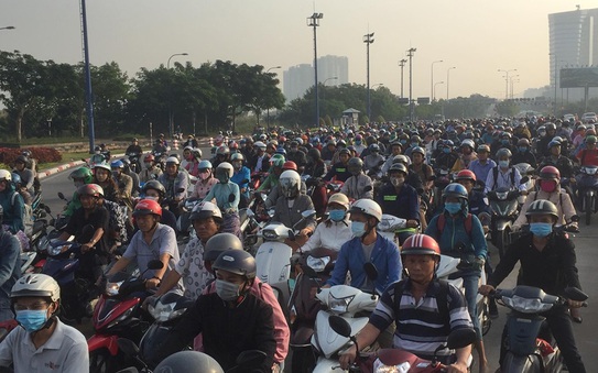 tỷ lệ kèo nhà cái malaysia 7 chỗ mất lái khi vào hầm sông Sài Gòn, giao thông náo loạn