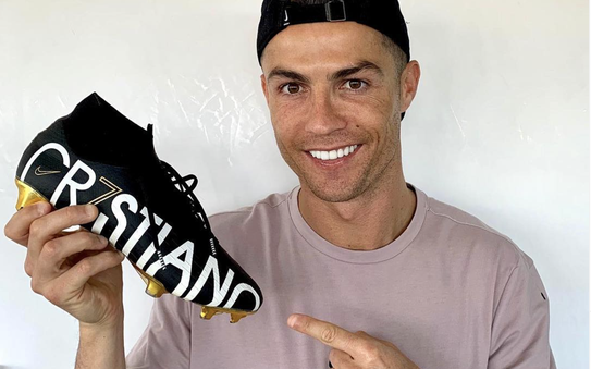 Ronaldo cho Neymar, Messi "ngửi khói" về tỷ lệ kèo nhà cái hôm nay Instagram