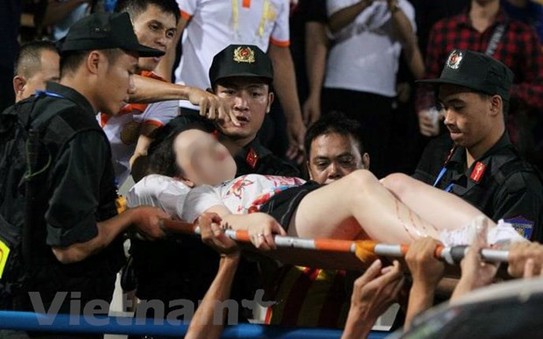 "Treo" sân Hàng Đẫy hết giải, phạt CLB Hà Nội, Nam Định mỗi đội 85 triệu đồng