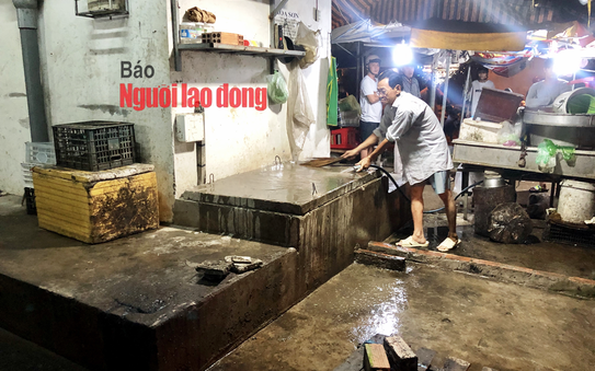CLIP: Cứu tỷ lệ bóng đá kèo nhà cái gặp nạn, 1 tiểu thương chết thảm dưới cống thoát nước