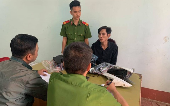 Bắt giữ đối tượng mở cửa xe con cướp tỷ lệ cá cược kèo nhà cái tài sản hơn 300 triệu đồng