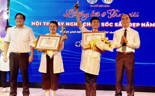 Tôn tỷ lệ kèo nhà cái malaysia thí sinh giỏi nghề làm đẹp