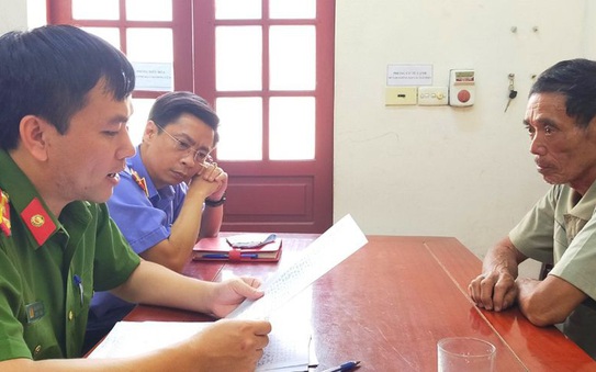 Dùng cối đá đánh liên tiếp vào đầu hàng xóm, tỷ lệ kèo nhà cái 88 đôi bông tai vàng