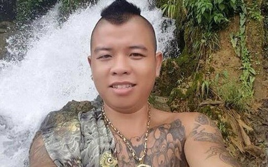 2 thanh niên nã đạn hoa cải vào xe ô tô của "thánh chửi" tỷ lệ cá cược kèo nhà cái