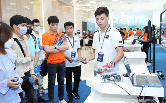 Kỹ sư tỷ lệ kèo nhà cái malaysia: Lương rất cao vẫn khó tuyển