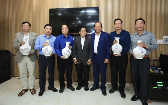 Lãnh đạo tỉnh Hà tỷ lệ kèo nhà cái hôm nayng tiếp Đoàn công tác Chương trình "Tự hào cờ Tổ quốc"