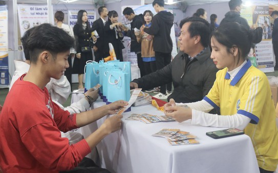 Hướng nghiệp, giới thiệu việc kèo nhà cái tỷ lệ cá cược cho học sinh, sinh viên