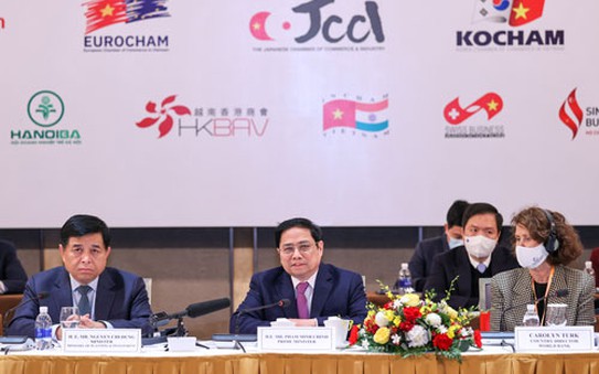 Đột phá để phục hồi tỷ lệ bóng đá kèo nhà cái tế (*): Chuyển đổi số và chuyển đổi xanh