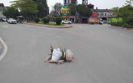 Lại mất nắp cống thoát nước