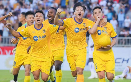 Thất thường, Hải tỷ lệ kèo góc nhà cái FC mất ngôi đầu