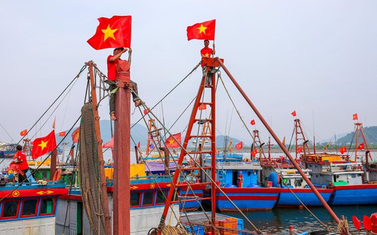 Cờ đỏ sao vàng - hồn của Tổ quốc