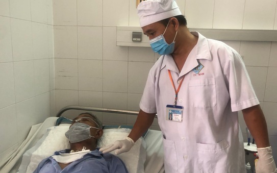 Người đàn ông ở Sóc Trăng được cứu sống tỷ lệ kèo góc nhà cái 2 năm bị ung thư lưỡi