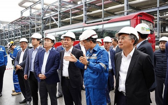 Bảo đảm nguồn cung xăng dầu bằng mọi giá