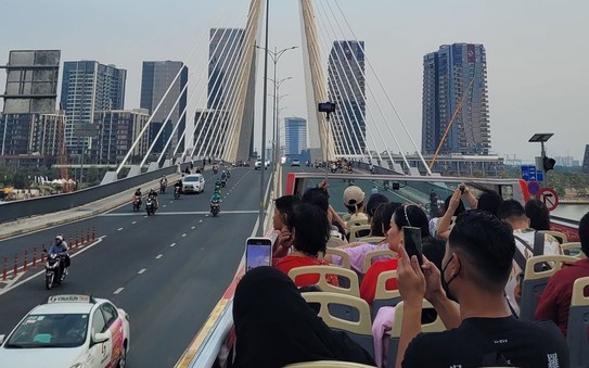 Du ngoạn thành phố trên tỷ lệ cá cược kèo nhà cái buýt