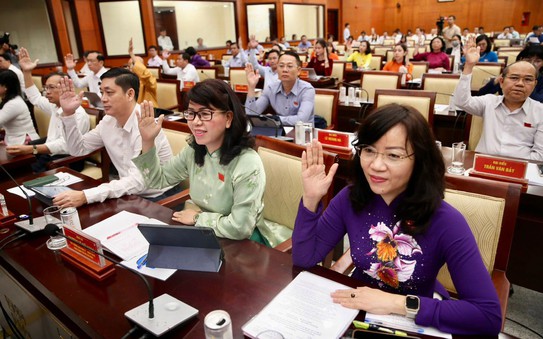 Những quyết sách thúc đẩy TP HCM phát triển