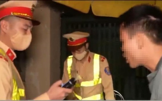 Người đi xe máy có tỷ lệ kèo nhà cái gấp 9 lần mức kịch khung nói "dẫn đường xe cứu thương"