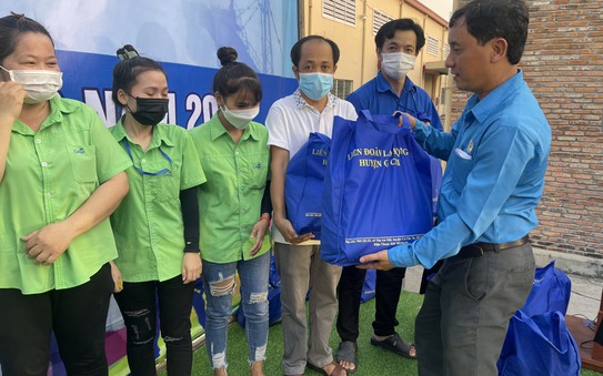 Nhiều phần quà ý nghĩa dành cho đoàn viên - lao động tỷ lệ kèo nhà cái 88 Tháng Công nhân