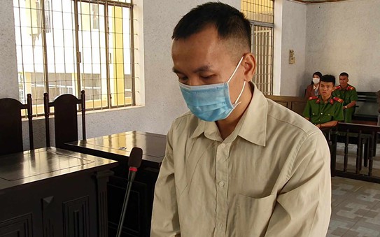 Nghi vợ ngoại tình, dùng dao đâm 2 tỷ lệ bóng đá kèo nhà cái ông rồi tự sát