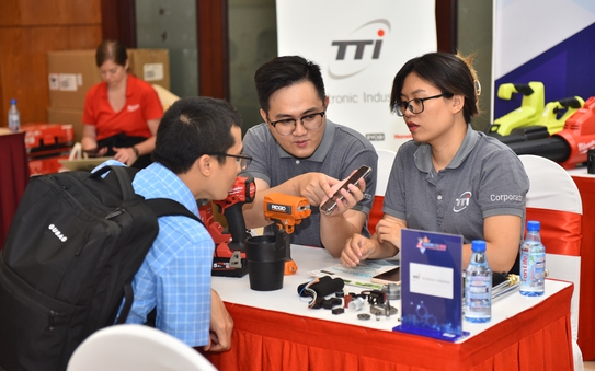 Nhà sản xuất tỷ lệ kèo nhà cái hỗ trợ Việt còn thiếu tự tin