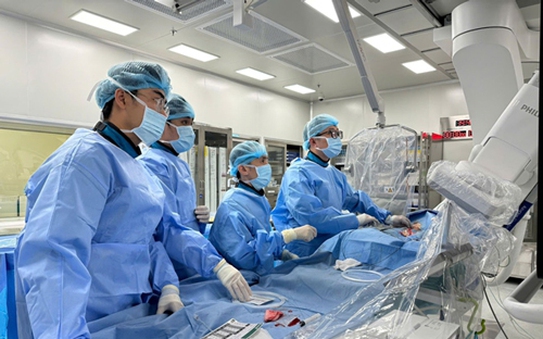 Cuộc thi viết “Người thầy thuốc tỷ lệ kèo nhà cái 88 tôi”: Những "chiến binh xanh" và cuộc chiến ở phòng DSA
