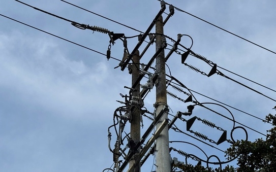 CLIP: Cháy lớn ở trạm biến áp 110 Kv, cột lửa kèm khói bốc cao