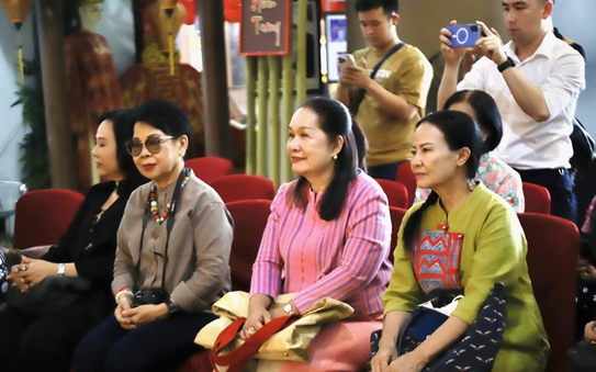 Nhà hát Trần Hữu Trang giới thiệu đờn ca tài tử, kèo nhà cái tỷ lệ bóng đá với du khách Thái Lan