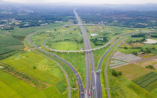 Tình Huống Giao Thông Nguy Hiểm Trên Cao Tốc Hà Nội - Thái Nguyên