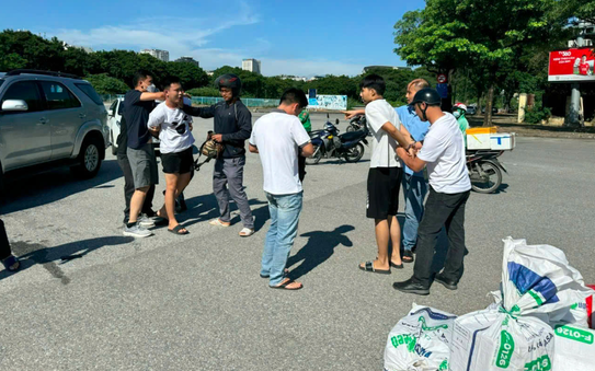 Đột kích bất ngờ bắt quả tang 5 bao tải kèo nhà cái tỷ lệ bóng đá tại Sân vận động Mỹ Đình