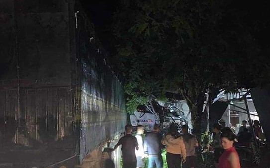 Xe tải lao vào nhà dân, 1 tỷ lệ cá cược kèo nhà cái tử vong, 7 tỷ lệ cá cược kèo nhà cái bị thương