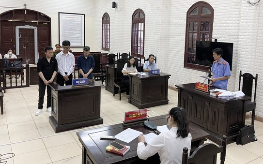 Chỉ ở nhà chiếu kèo nhà cái tỷ lệ bóng đá “lậu”, ngồi không thu lợi 2,7 tỉ đồng
