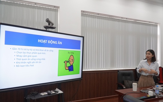 Gây quỹ học bổng và tư vấn miễn phí bóng đá tỷ lệ kèo nhà cái trẻ tự kỷ