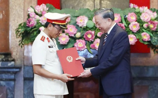 Tổng Bí thư, Chủ tịch nước trao quyết định bổ kèo nhà cái tỷ lệ cá cược Phó Viện trưởng VKSND tối cao