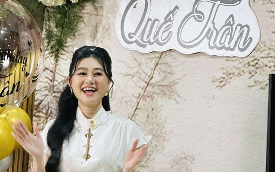 Vì sao tỷ lệ bóng đá kèo nhà cái Tiểu Long 15 năm chỉ song ca một bài với Quế Trân?