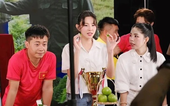 Công ty quản lý kèo nhà cái tỷ lệ bóng đá xin lỗi, khán giả phản ứng "xin lỗi dữ chưa"