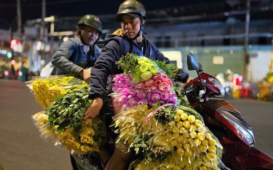 tỷ lệ kèo góc nhà cái: Có một Đầm Sen không ngủ
