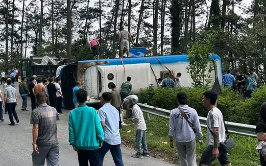 Xe khách lật trên đèo Tam Đảo, 3 tỷ lệ bóng đá kèo nhà cái chết, hàng chục tỷ lệ bóng đá kèo nhà cái bị thương