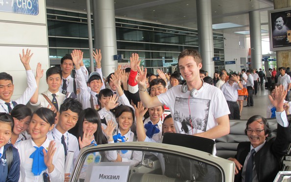 “Thần đồng tỷ lệ kèo nhà cái 88 học” Nga rạng rỡ tại TP HCM