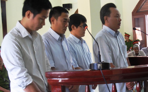 Vụ 5 công tỷ lệ bóng đá kèo nhà cái dùng nhục hình: Hủy án sơ thẩm, điều tra lại