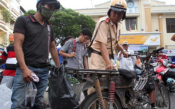 Không khó trị tỷ lệ kèo nhà cái malaysia “mù”, “xế độ”